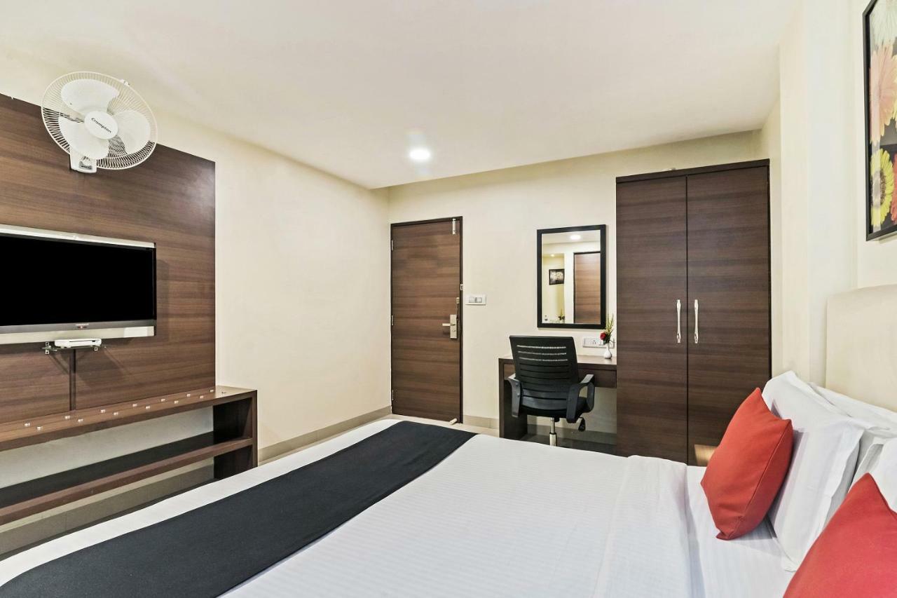 Hotel Concord Galaxy ムンバイ エクステリア 写真